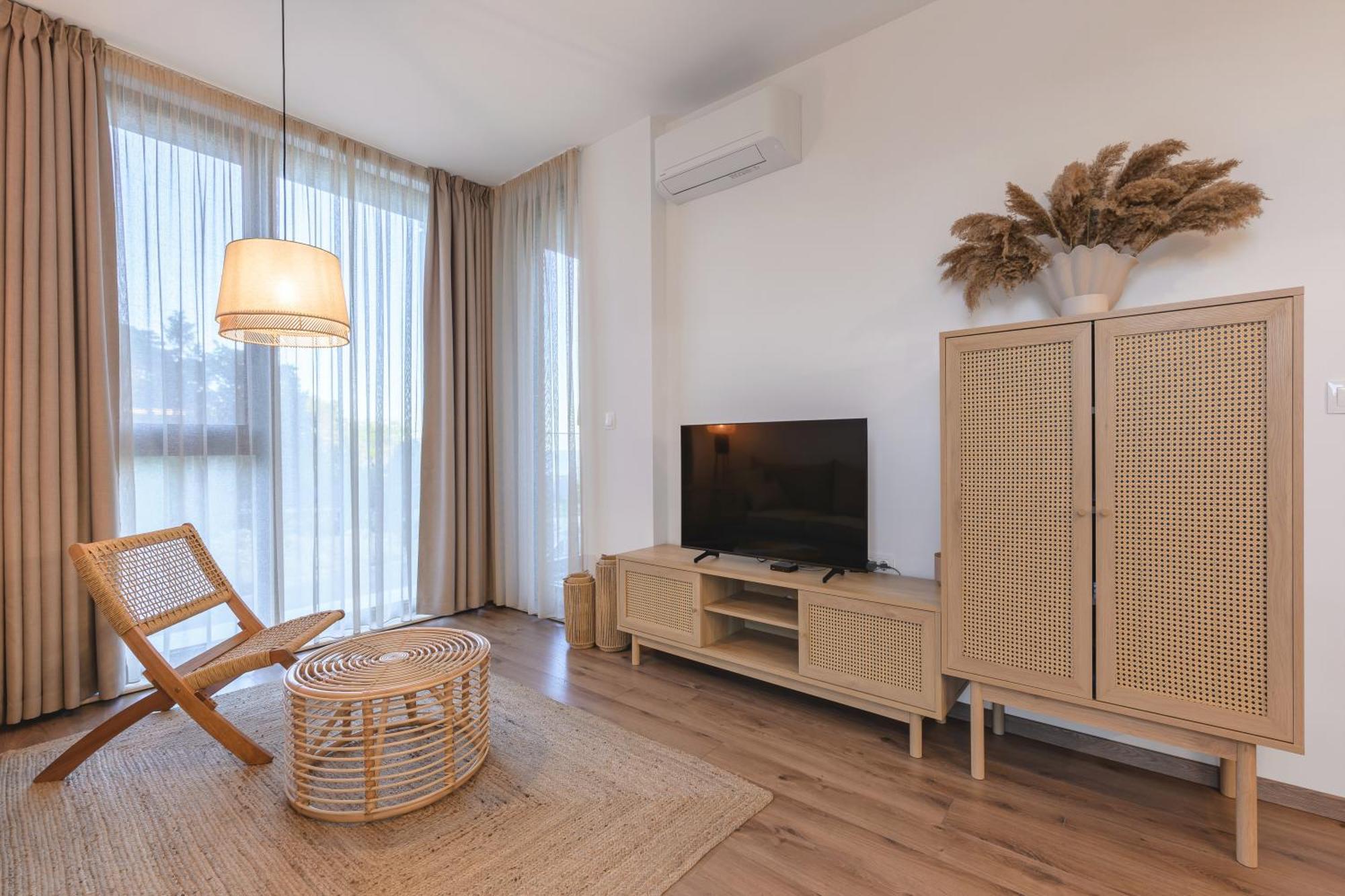 Boho Sea View One-Bedroom Pool & Spa Apartment St Constantin et Helena Extérieur photo